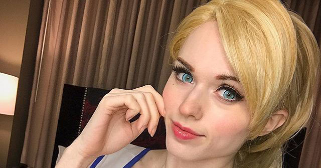 Naked Truth About Darshelle Stevens: Age, Measurements, Salary